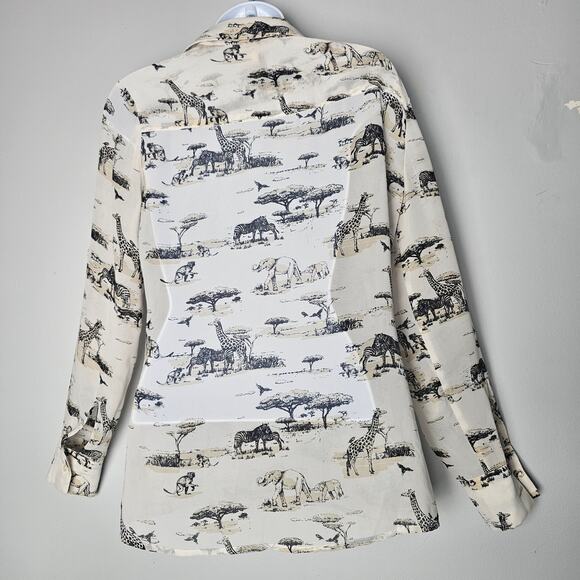 Banana Republic Safari Animal Print Blouse Small Elephants Zebras Giraffes Work - Picture 3 of 7